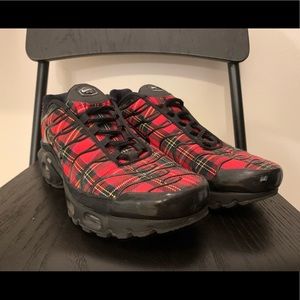 Women’s Size 8 Air Max Plus